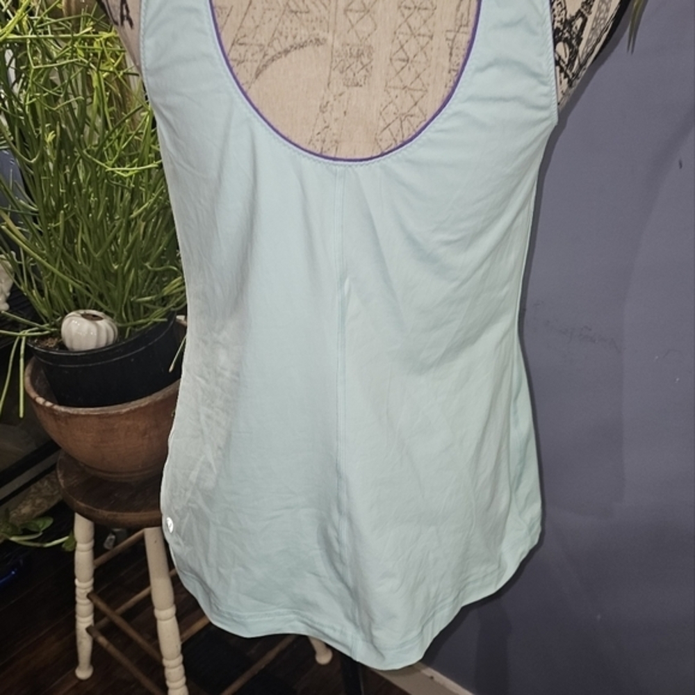Light Blue Women’s Sleeveless Scoop Neck Top - Picture 4 of 5